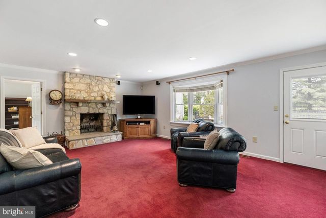 49 SARATOGA DR, West Windsor, NJ 08550