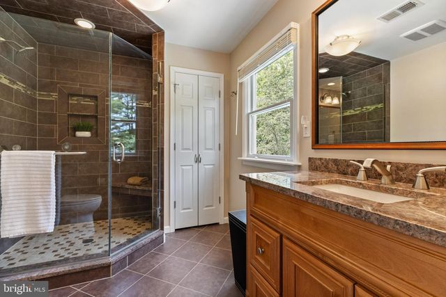 49 SARATOGA DR, West Windsor, NJ 08550