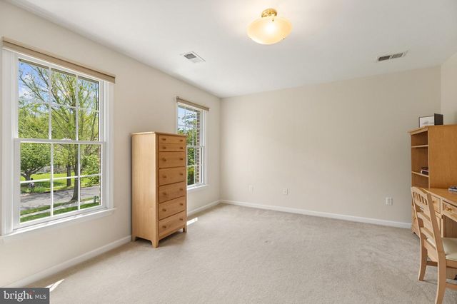 49 SARATOGA DR, West Windsor, NJ 08550