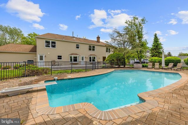 49 SARATOGA DR, West Windsor, NJ 08550