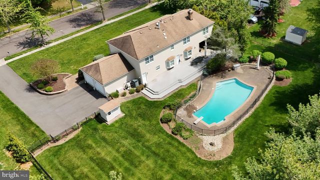 49 SARATOGA DR, West Windsor, NJ 08550