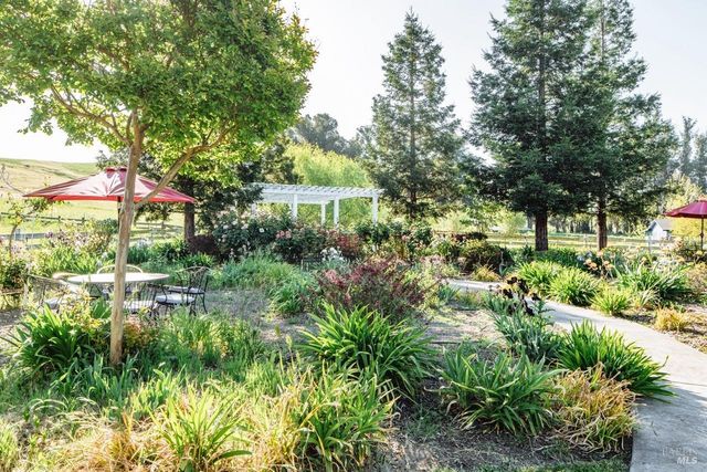 5215 Lakeville Hwy, Petaluma, CA 94954