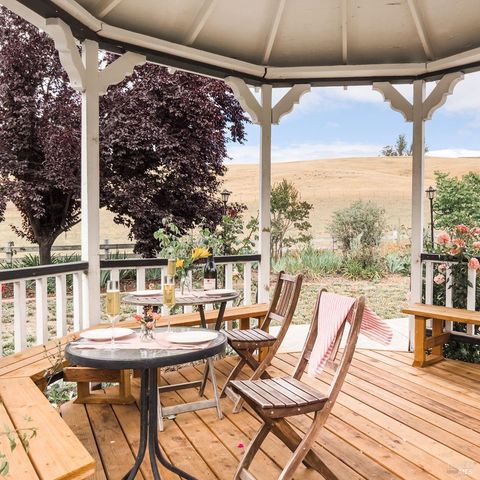 5215 Lakeville Hwy, Petaluma, CA 94954