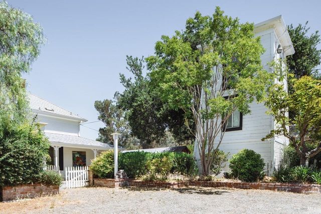 5215 Lakeville Hwy, Petaluma, CA 94954