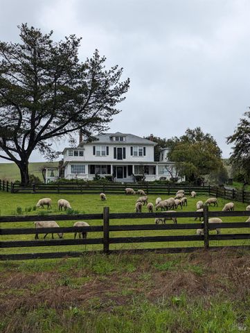 5215 Lakeville Hwy, Petaluma, CA 94954