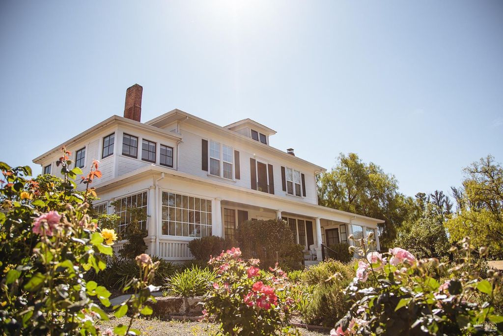 5215 Lakeville Hwy, Petaluma, CA 94954