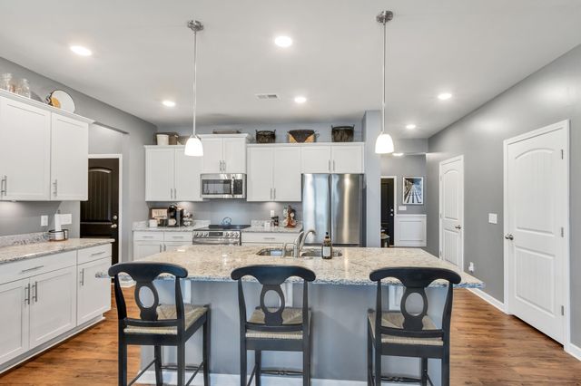 3713 Sweetbriar Ave, Murfreesboro, TN 37128