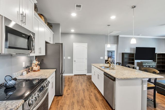 3713 Sweetbriar Ave, Murfreesboro, TN 37128