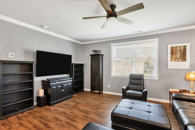 3713 Sweetbriar Ave, Murfreesboro, TN 37128