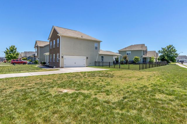 3713 Sweetbriar Ave, Murfreesboro, TN 37128