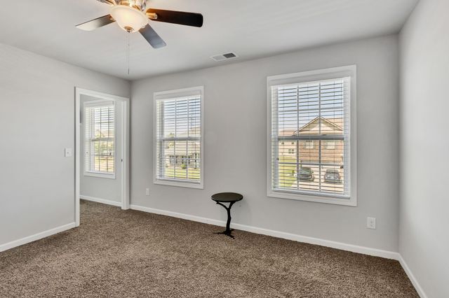 3713 Sweetbriar Ave, Murfreesboro, TN 37128