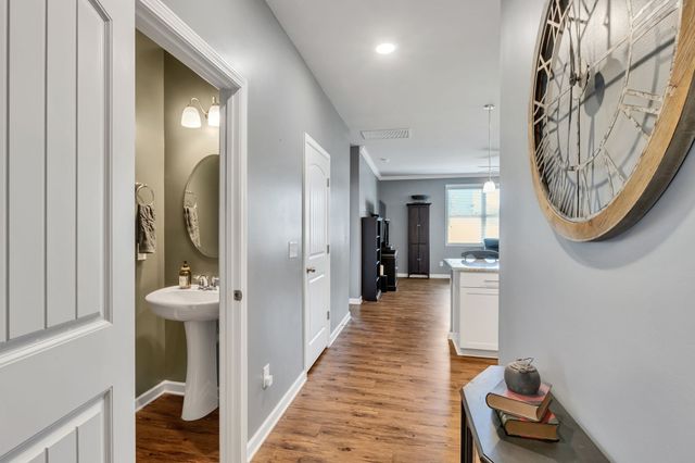 3713 Sweetbriar Ave, Murfreesboro, TN 37128