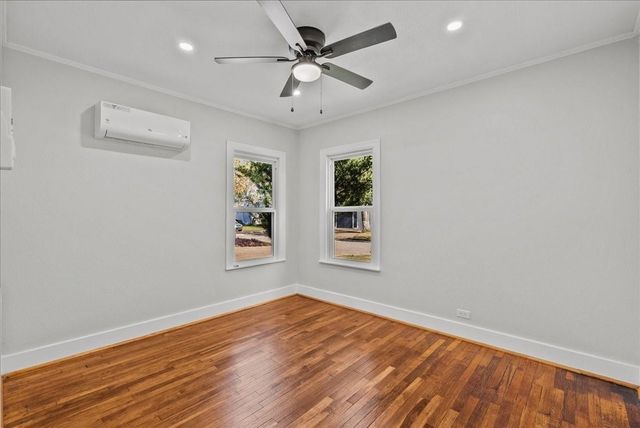 802 18th Avenue N, Texas City, TX 77590