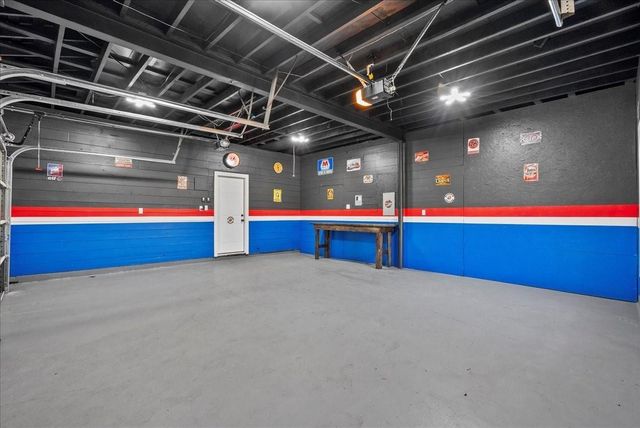 802 18th Avenue N, Texas City, TX 77590