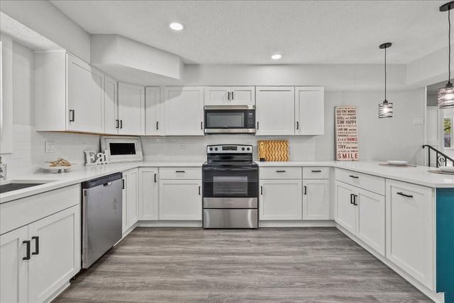 802 18th Avenue N, Texas City, TX 77590