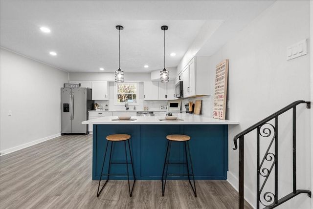 802 18th Avenue N, Texas City, TX 77590