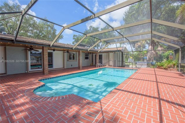 8331 SW 156th St, Palmetto Bay, FL 33157