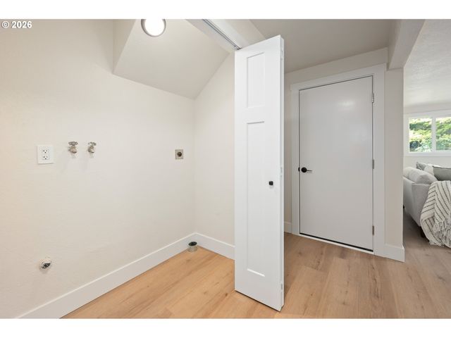 1955 W 28TH Ave, Eugene, OR 97405