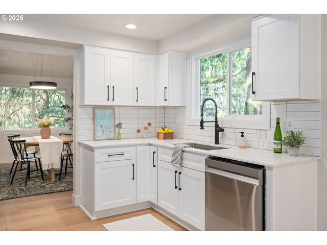 1955 W 28TH Ave, Eugene, OR 97405