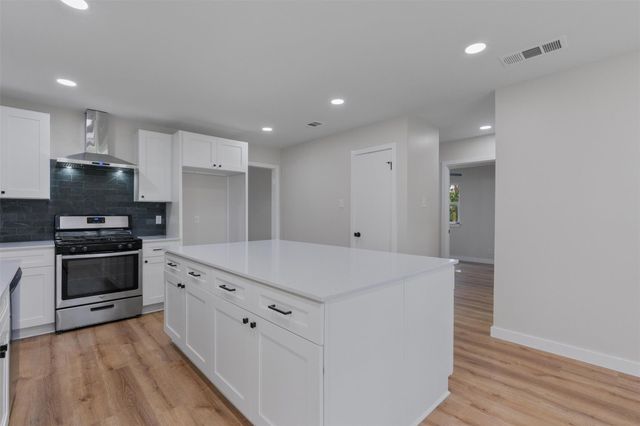 4812 Aberdeen DR, Austin, TX 78745