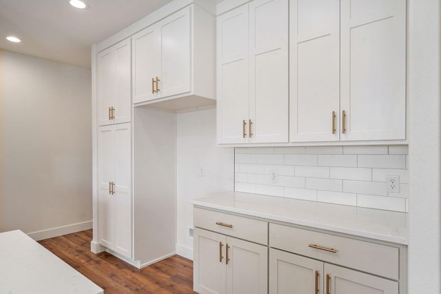 1453 N Collins Drive, Republic, MO 65738