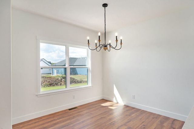 1453 N Collins Drive, Republic, MO 65738