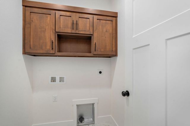 1453 N Collins Drive, Republic, MO 65738