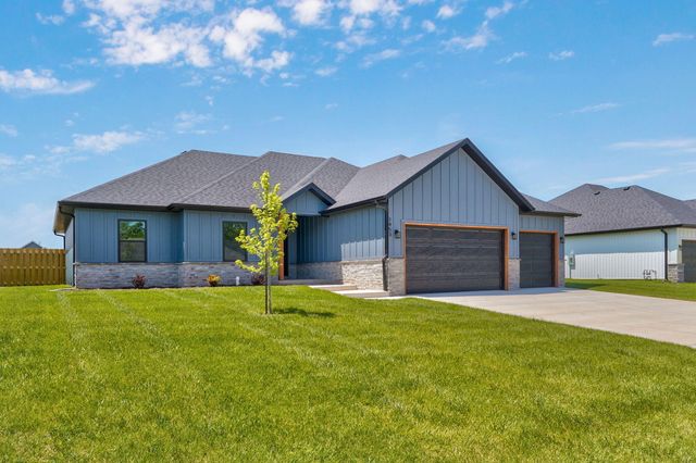 1453 N Collins Drive, Republic, MO 65738