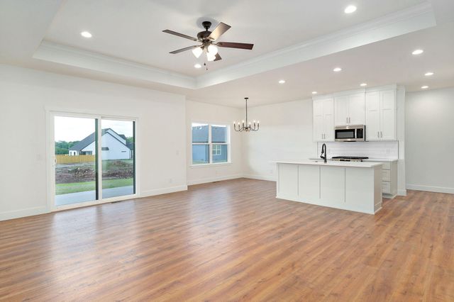 1453 N Collins Drive, Republic, MO 65738