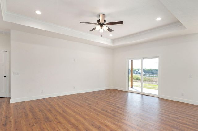 1453 N Collins Drive, Republic, MO 65738