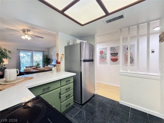 3823 South Maryland Parkway T6, Las Vegas, NV 89119