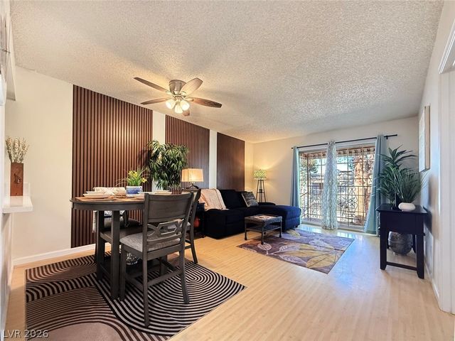 3823 South Maryland Parkway T6, Las Vegas, NV 89119