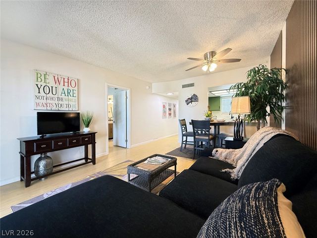 3823 South Maryland Parkway T6, Las Vegas, NV 89119