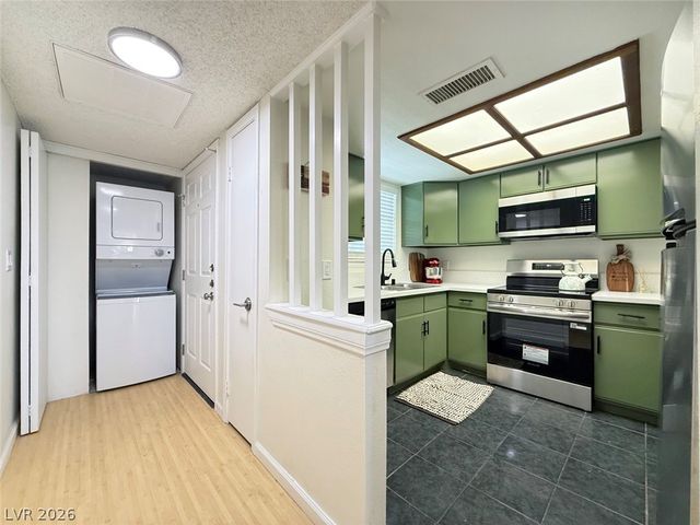 3823 South Maryland Parkway T6, Las Vegas, NV 89119