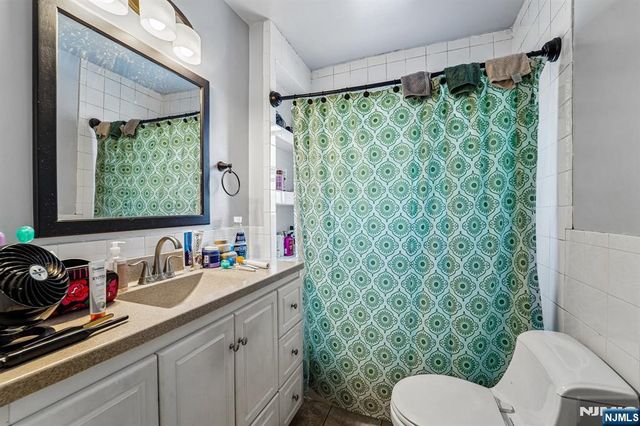 155 3rd Street, Bayonne, NJ 07002