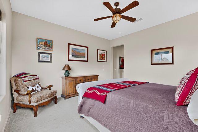 4713 Las Plazuelas, Santa Fe, NM 87507