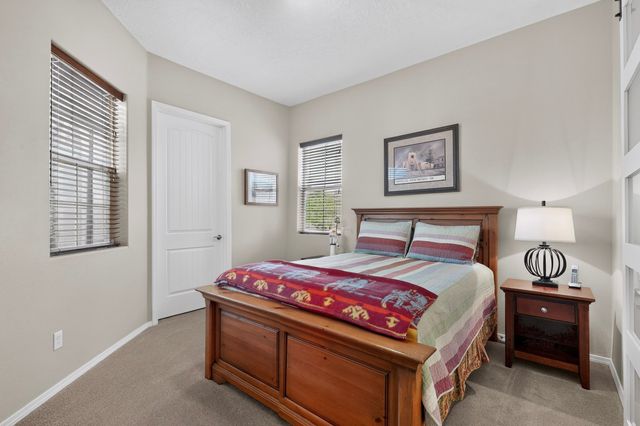 4713 Las Plazuelas, Santa Fe, NM 87507
