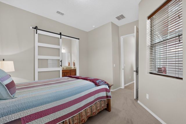 4713 Las Plazuelas, Santa Fe, NM 87507
