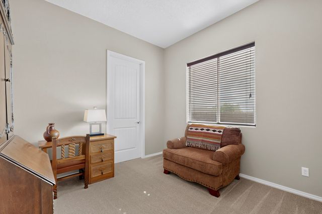 4713 Las Plazuelas, Santa Fe, NM 87507