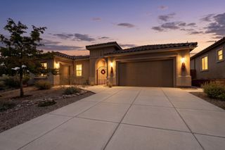 4713 Las Plazuelas, Santa Fe, NM 87507