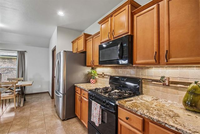 9613 Lauren Drive, Oklahoma City, OK 73160