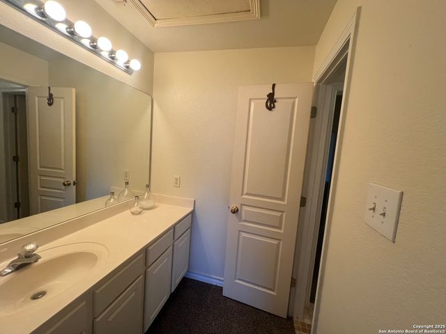 610 RENOIR, San Antonio, TX 78258