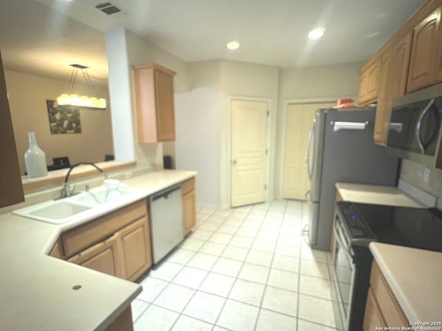 610 RENOIR, San Antonio, TX 78258
