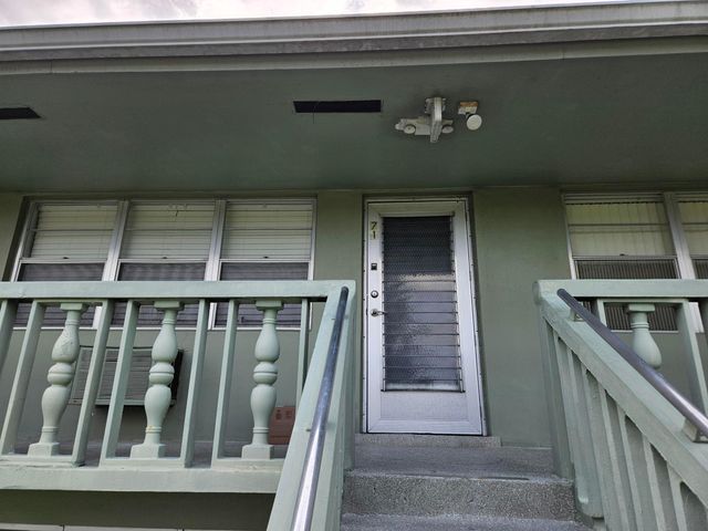 71 Easthampton C, West Palm Beach, FL 33417