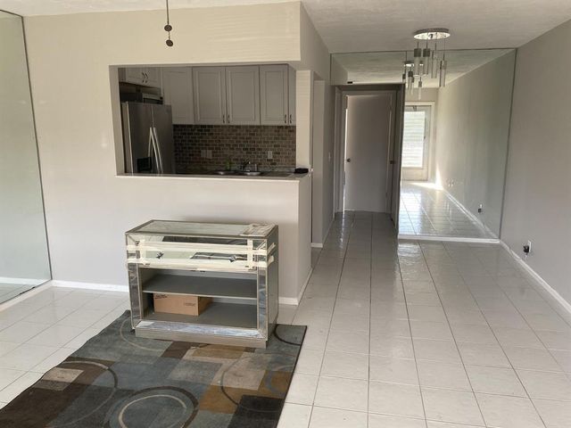 71 Easthampton C, West Palm Beach, FL 33417