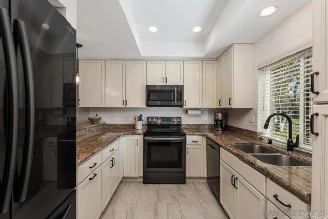17930 Villamoura Drive, Poway, CA 92064