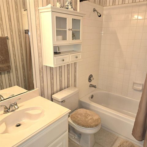 2431 Oyster Loop Drive, Sugar Land, TX 77478