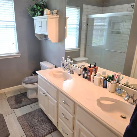 2431 Oyster Loop Drive, Sugar Land, TX 77478