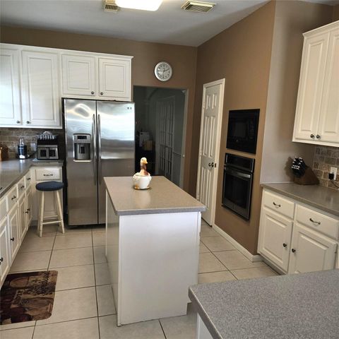 2431 Oyster Loop Drive, Sugar Land, TX 77478