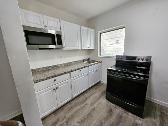 1732 SW 21st Terrace, Miami, FL 33145